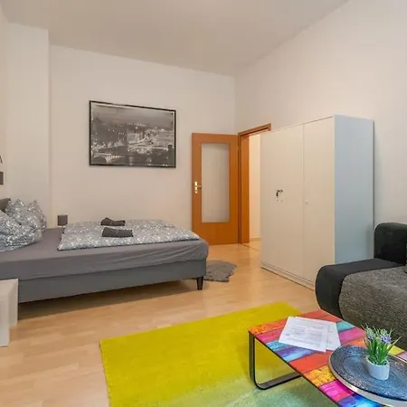 Apartment Zentrales Gemuetliches Apartment In Der Suedvorstadt *