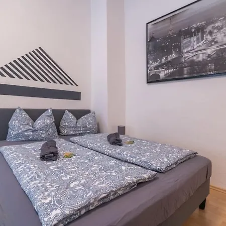 Zentrales Gemuetliches Apartment In Der Suedvorstadt *