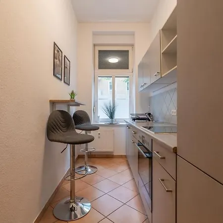 Zentrales Gemuetliches Apartment In Der Suedvorstadt * Leipzig