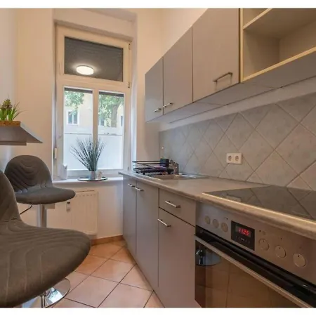 Zentrales Gemuetliches In Der Suedvorstadt Apartman