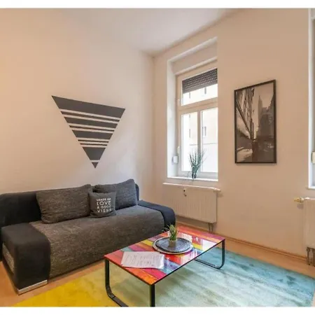 Zentrales Gemuetliches In Der Suedvorstadt Apartman